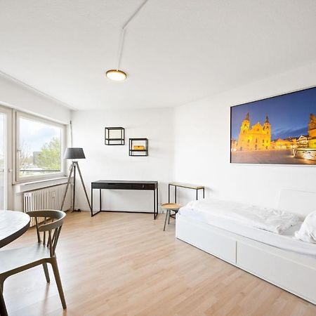 Sali Homes - Fewo Bluehendes Barock ลุดวิกสบูร์ก ภายนอก รูปภาพ