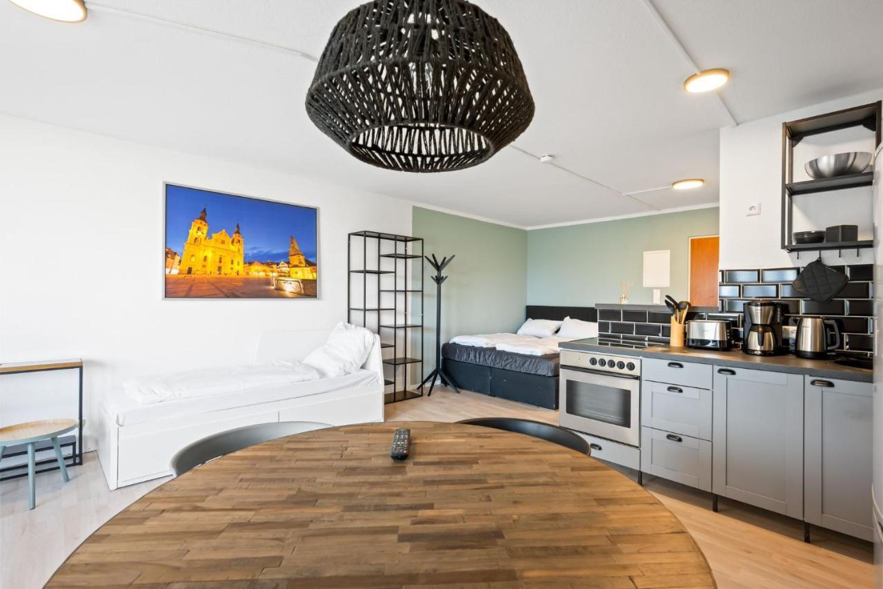 Sali Homes - Fewo Bluehendes Barock ลุดวิกสบูร์ก ภายนอก รูปภาพ